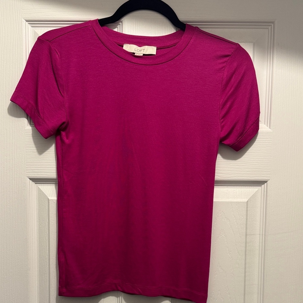 LOFT Fuchsia Short Sleeve Tee, Top for Women, Bright soft shirt, Trendy Top